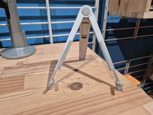 Cricket laptop- en tabletstandaard